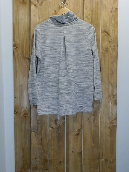 Grey and WhIte Eddie Bauer Adult Women Top, Small
