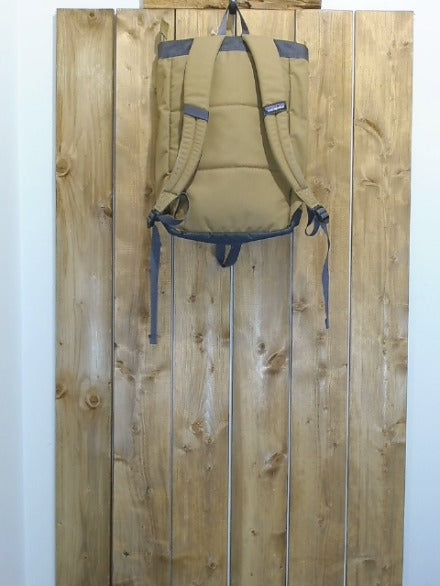 Brown and blue Patagonia Gear, O/S