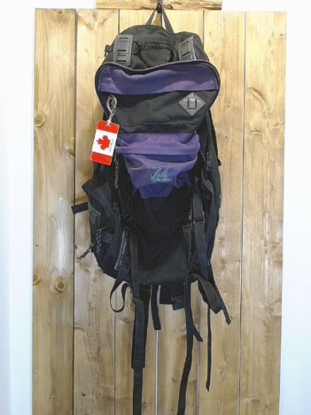 Black and Purple Luggar Gear, 45L