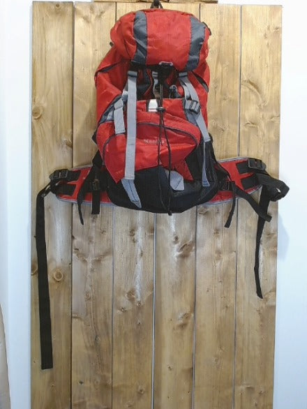 Red Outbound Gear, OS