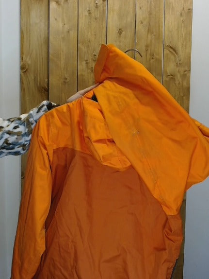 Orange The North Face Children 6-10 Outerwear, Medium