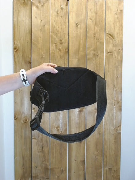 Black Pacsafe Gear, OS