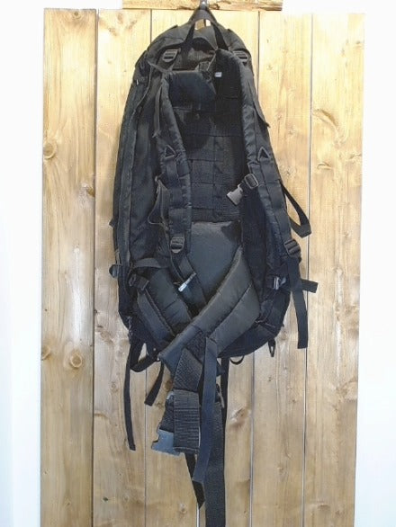 Black and Purple Luggar Gear, 45L